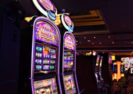 Responsible gaming reminder panel for casino-style lobby sessions